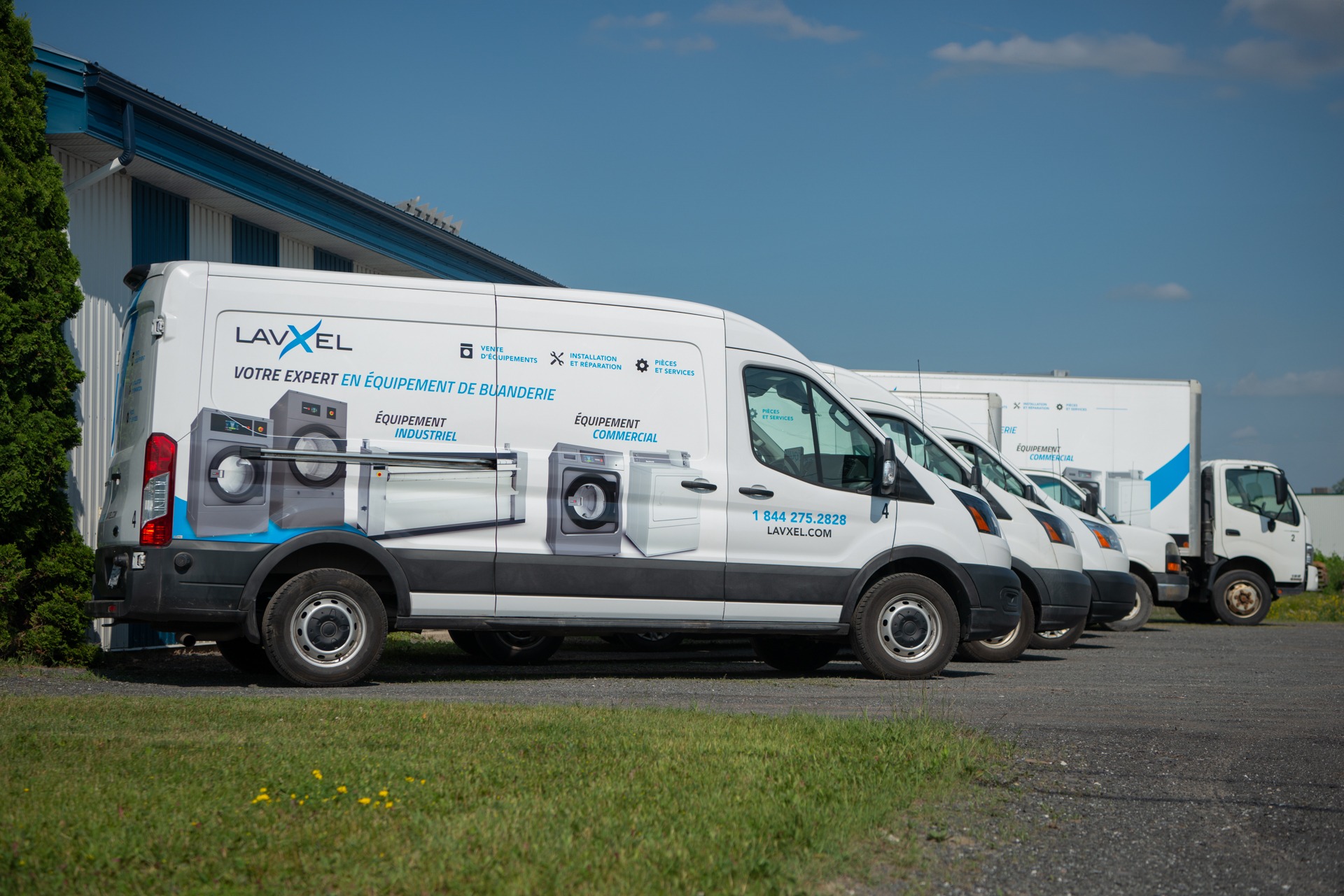 Flotte de camions de service LavXel pour les techniciens sur la route
